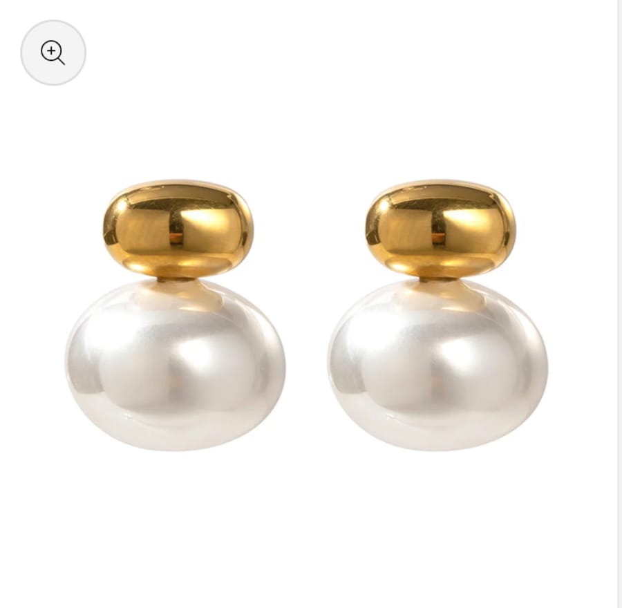 Pearl Studs