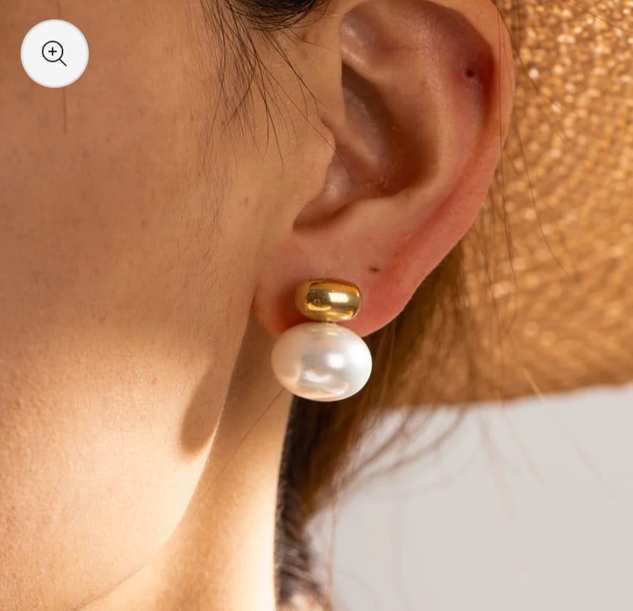 Pearl Studs