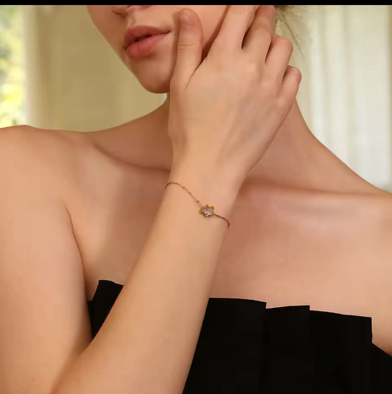 MINIMALIST STAR BRACELET
