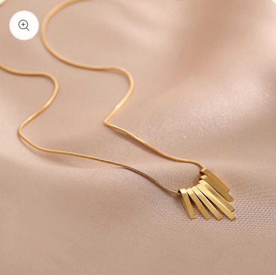 EMELIE PENDENT