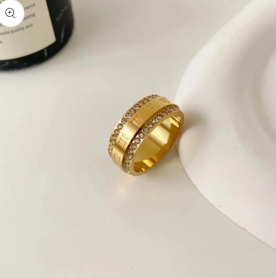 ROMAN RING