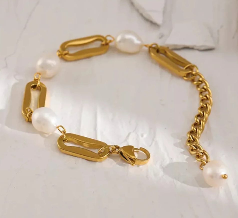 LUXE PEARL BRACELET