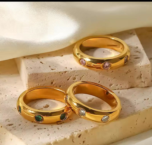MINIMAL STONE RING