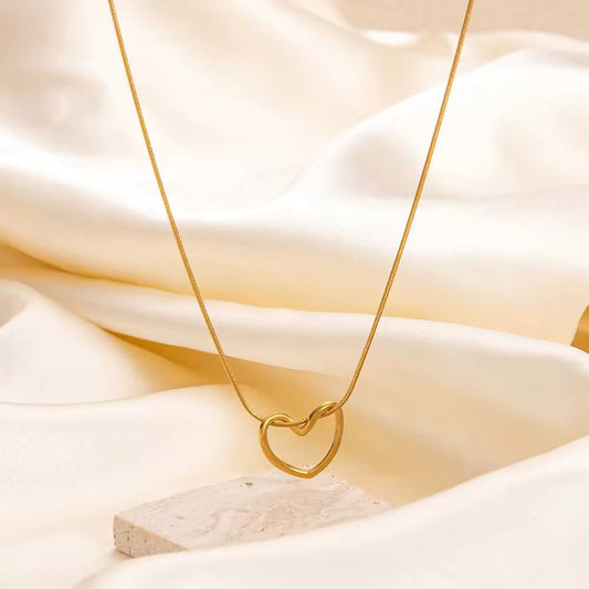 VALINTINO PENDENT