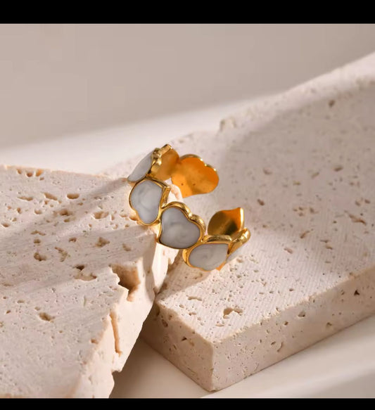 HEART RING