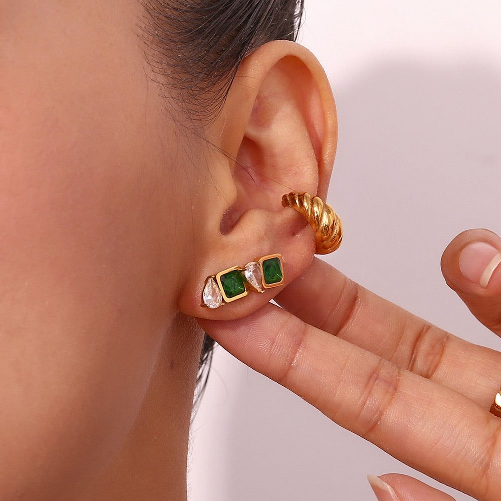EMERLD STONE EARINGS