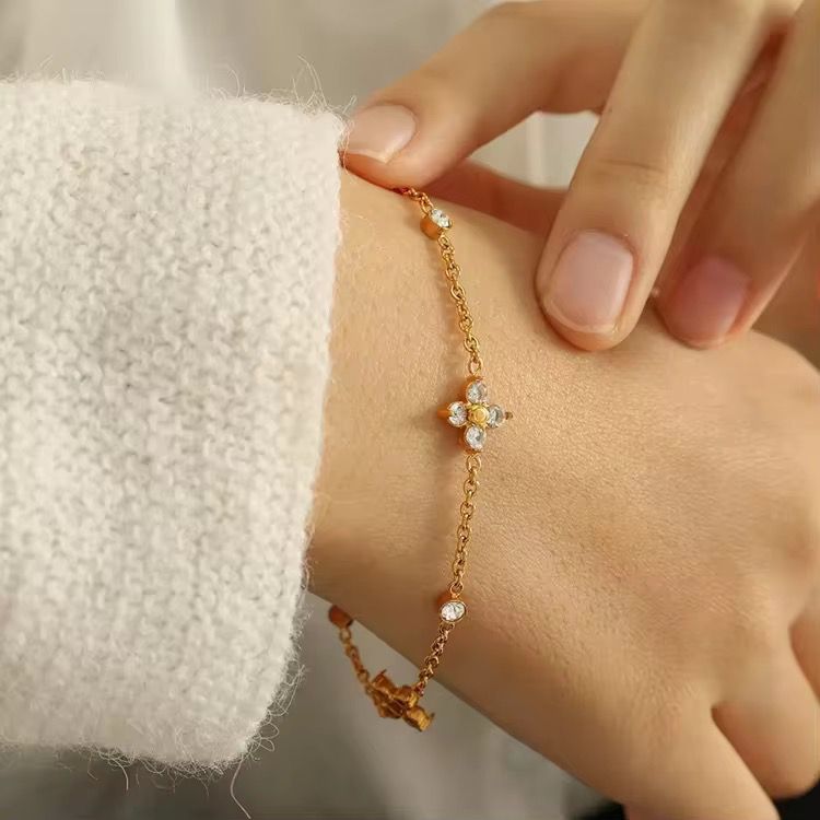 ELARA BRACELET