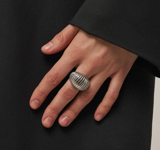 BOSSY BOLD RING