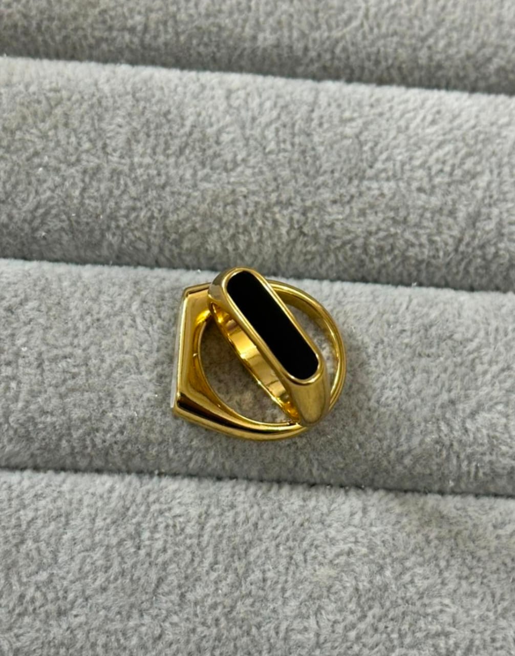 MINIMAL OVAL RING