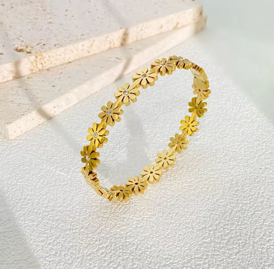 FLORAL HANDCUFF