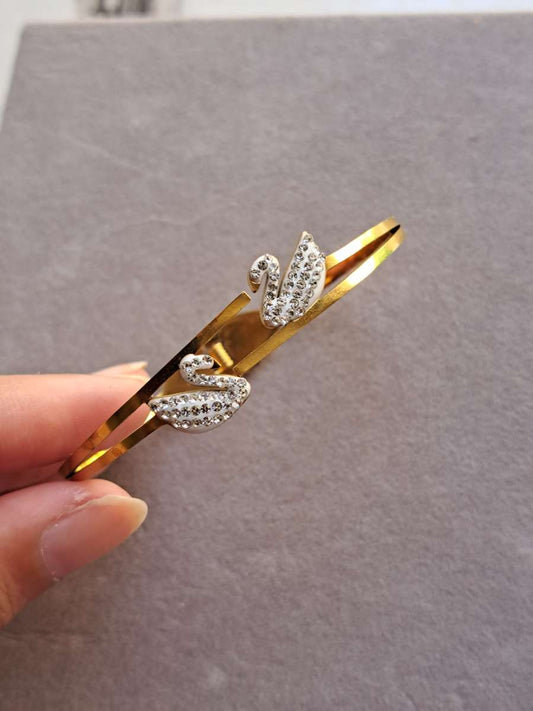 SWAN CUFF