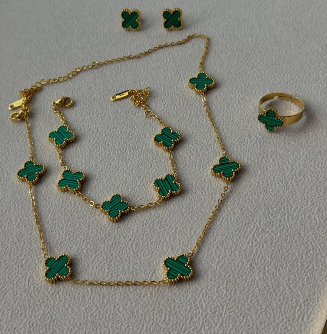 GREEN CLOVE SET