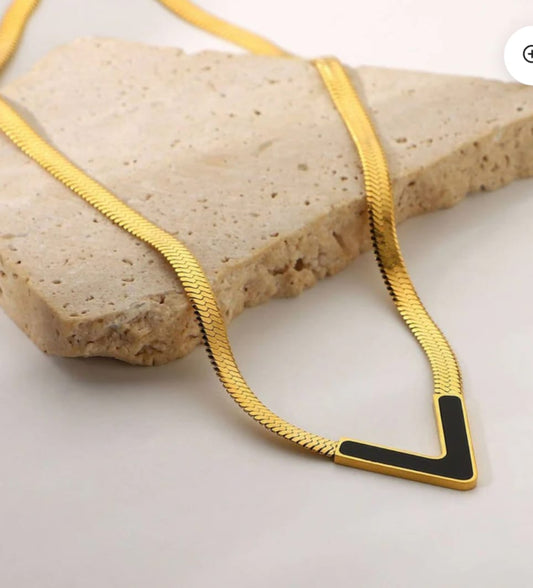 V SNAKE CHAIN
