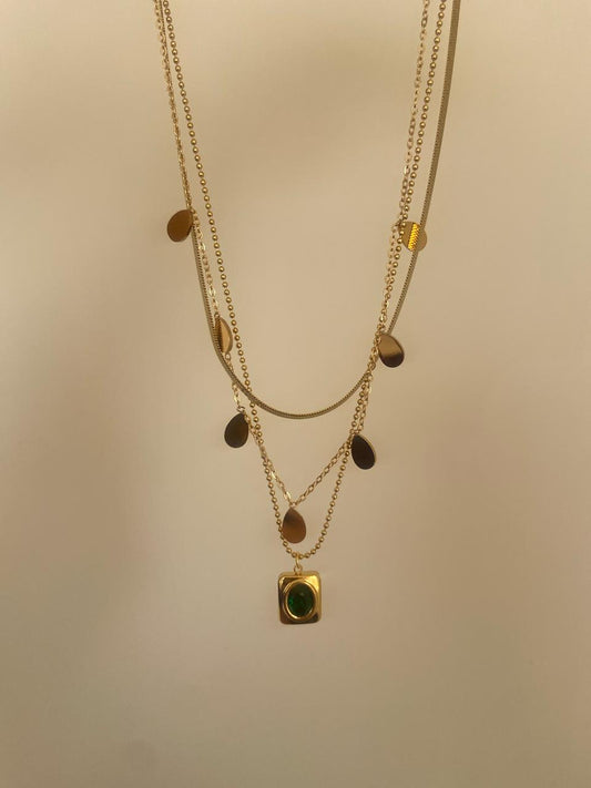 LAYERED EMERLD CHAIN